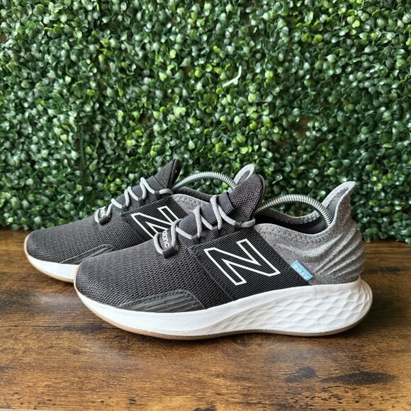 New Balance Fresh Foam Roav Women Size 8 Shoes WROAVTK Black Running Sneakers - Picture 2 of 8